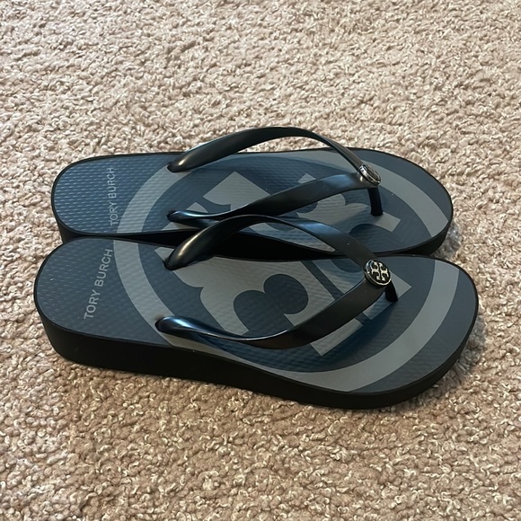 Tory Burch Thandie Wedge Sandal Black - Picture 2 of 4
